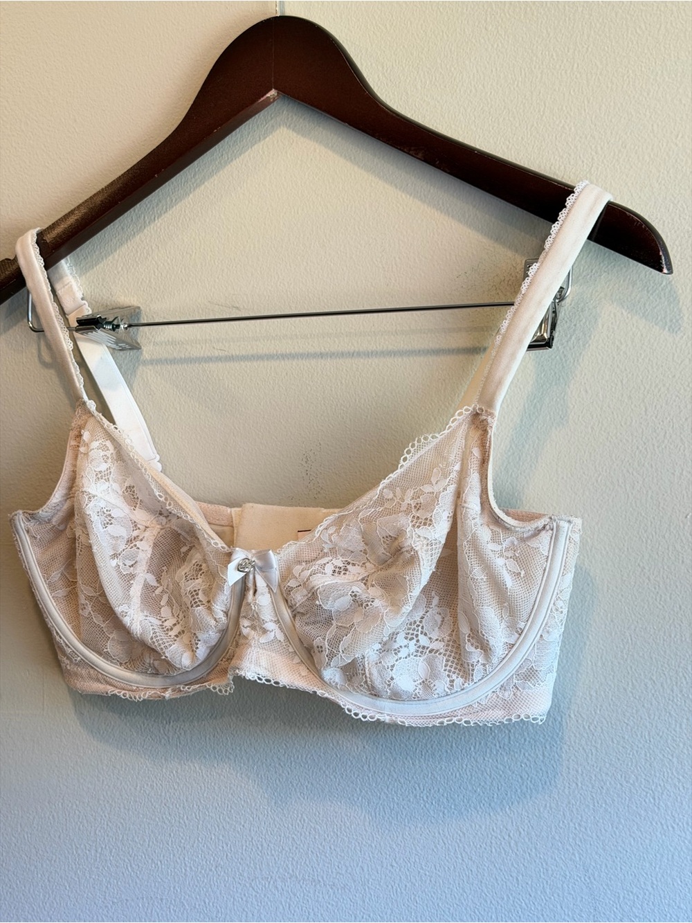 Victoria's Secret White Lace Bralette Size 34DDD - Picture 2 of 4